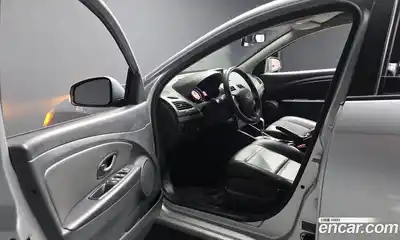 Renault SM3 2018 1.6 Автомат в Москве № 106519, миниатюра 5