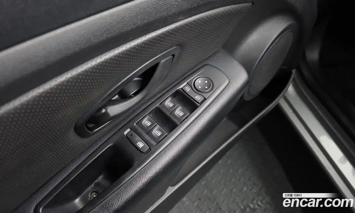 Renault SM3 2018 1.6 Автомат в Москве № 106519, фото 10