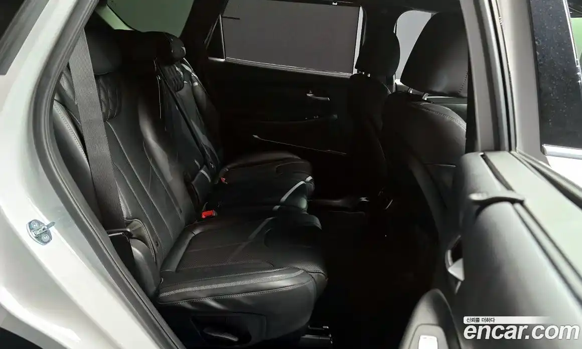 Hyundai Santa Fe 2022 1.6 Автомат в Москве № 108930, фото 14