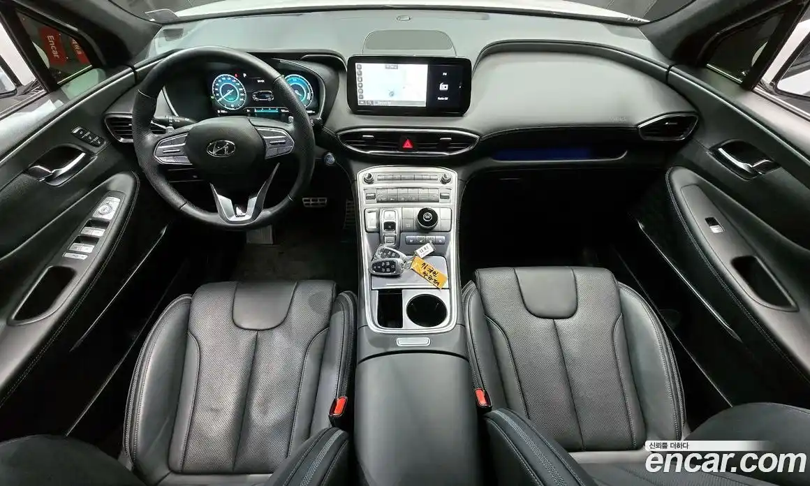 Hyundai Santa Fe 2022 1.6 Автомат в Москве № 108930, фото 19