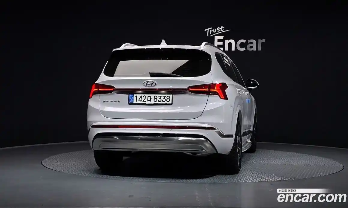 Hyundai Santa Fe 2022 1.6 Автомат в Москве № 108930, фото 3