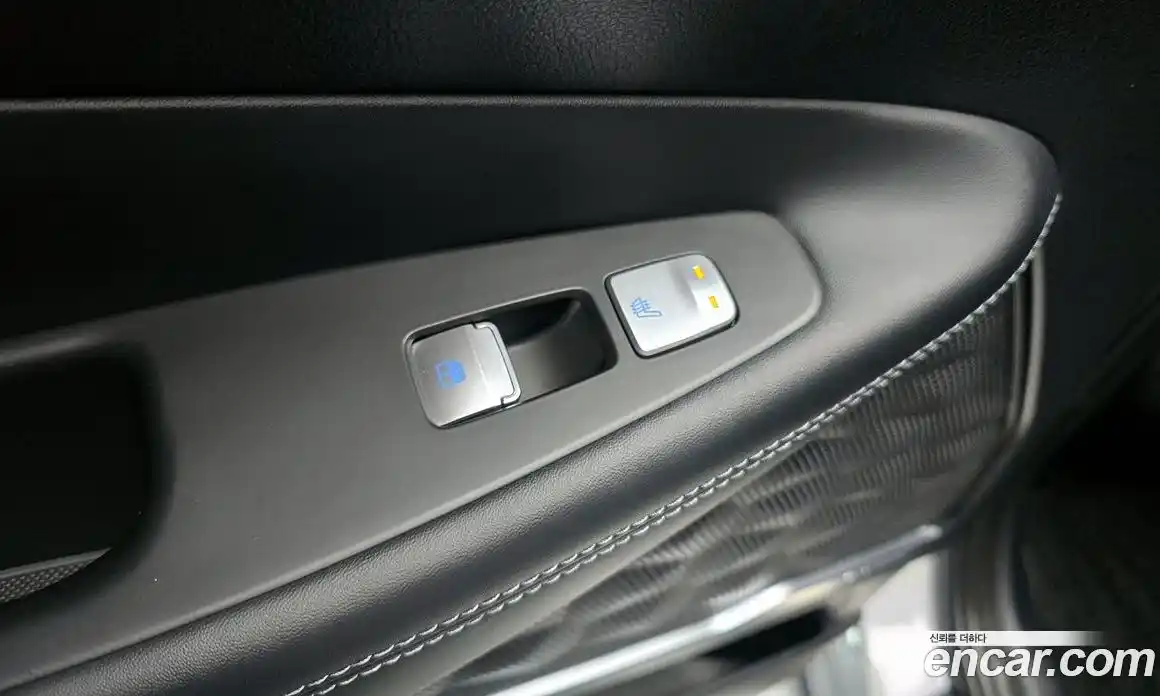 Hyundai Santa Fe 2022 1.6 Автомат в Москве № 108930, фото 5