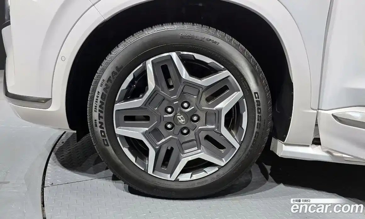 Hyundai Santa Fe 2022 1.6 Автомат в Москве № 108930, фото 7