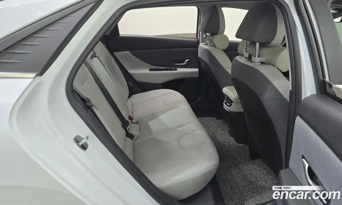 Hyundai Avante 2023 1.6 Автомат в Москве № 109823, фото 11