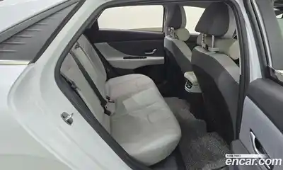 Hyundai Avante 2023 1.6 Автомат в Москве № 109823, миниатюра 11