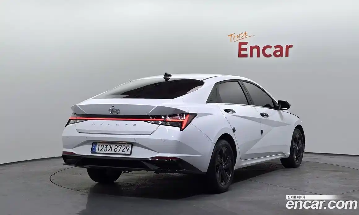 Hyundai Avante 2023 1.6 Автомат в Москве № 109823, фото 17