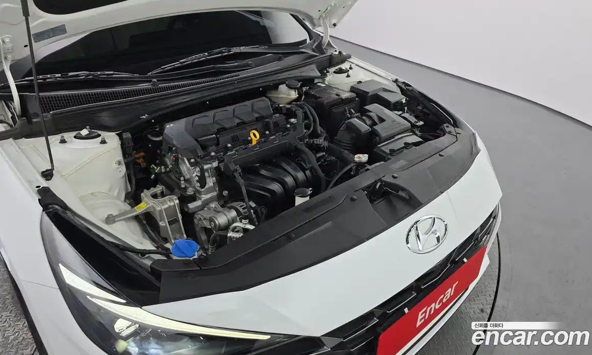 Hyundai Avante 2023 1.6 Автомат в Москве № 109823, фото 18