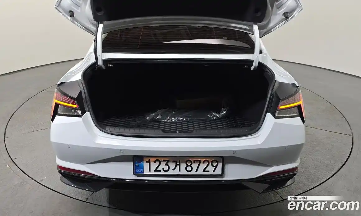 Hyundai Avante 2023 1.6 Автомат в Москве № 109823, фото 6