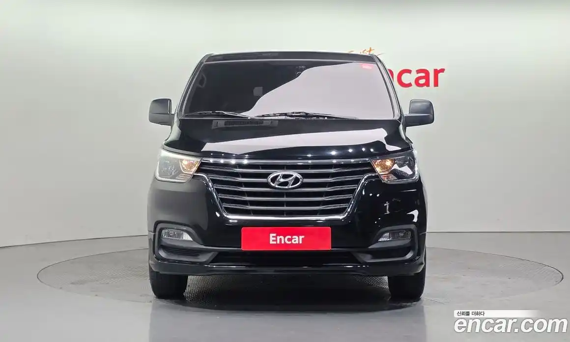 Hyundai Starex 2019 2.5 Автомат в Москве № 110406, фото 3