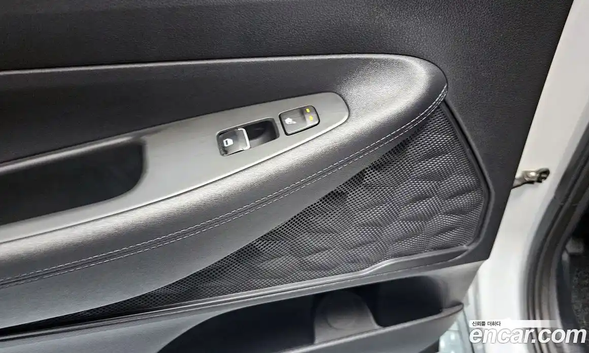 Hyundai Santa Fe 2023 2.5 Автомат в Москве № 112471, фото 3