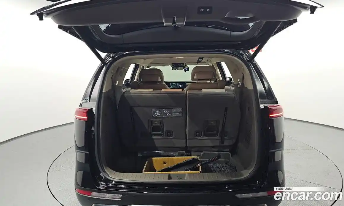 Kia Canival 2023 2.2 Автомат в Москве № 115525, фото 11