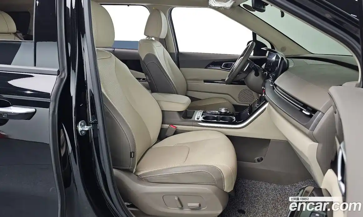 Kia Canival 2023 2.2 Автомат в Москве № 115525, фото 13