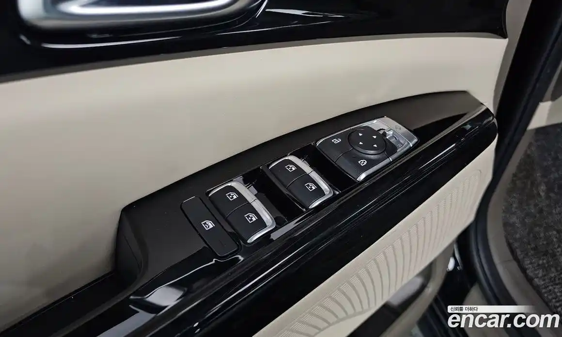 Kia Canival 2023 2.2 Автомат в Москве № 115525, фото 17