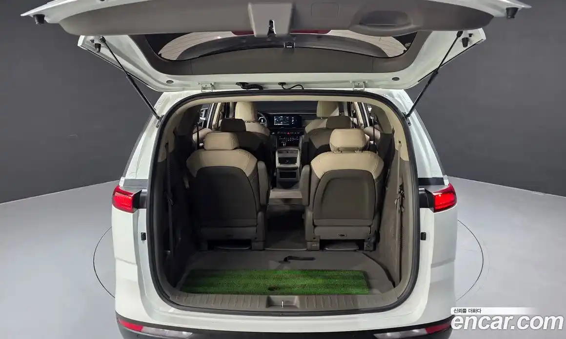 Kia Canival 2023 2.2 Автомат в Москве № 115728, фото 11