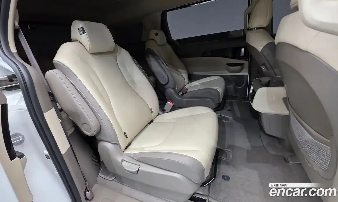 Kia Canival 2023 2.2 Автомат в Москве № 115728, фото 12