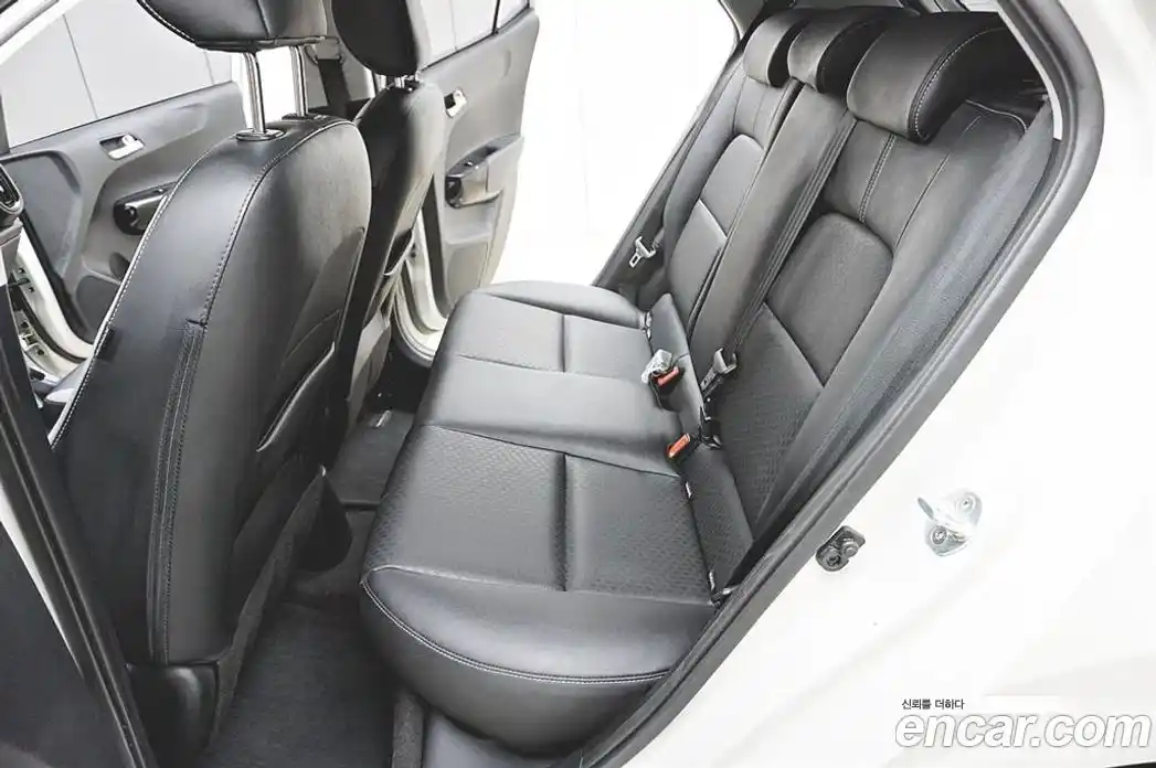 Kia Morning 2018 1.0 Автомат в Москве № 120943, фото 7