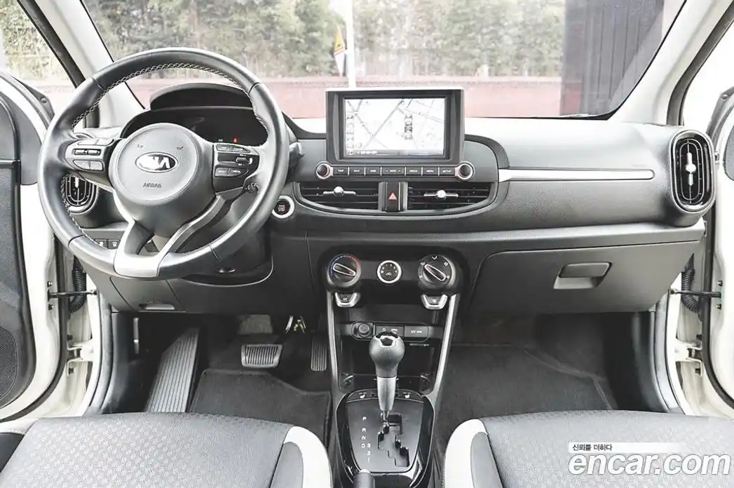 Kia Morning 2018 1.0 Автомат в Москве № 120943, фото 8