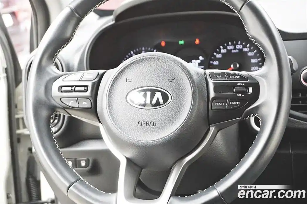 Kia Morning 2018 1.0 Автомат в Москве № 120943, фото 9