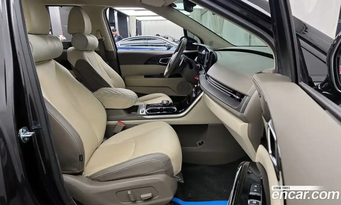 Kia Canival 2023 3.5 Автомат в Москве № 121775, фото 11