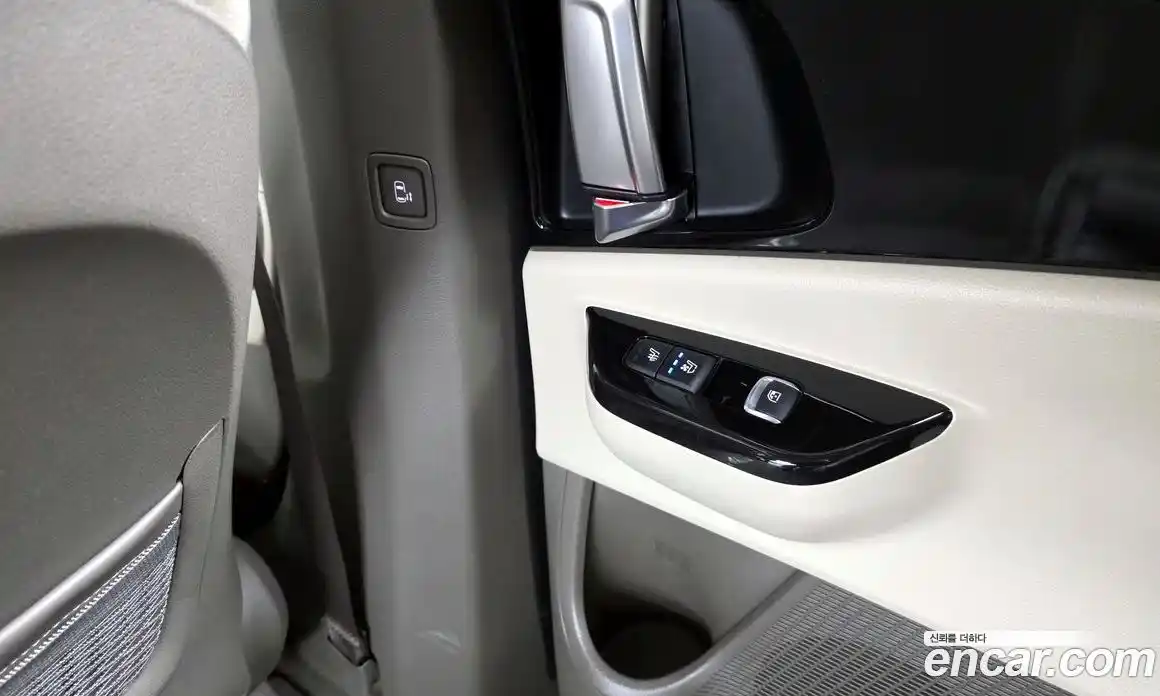 Kia Canival 2023 3.5 Автомат в Москве № 121775, фото 19