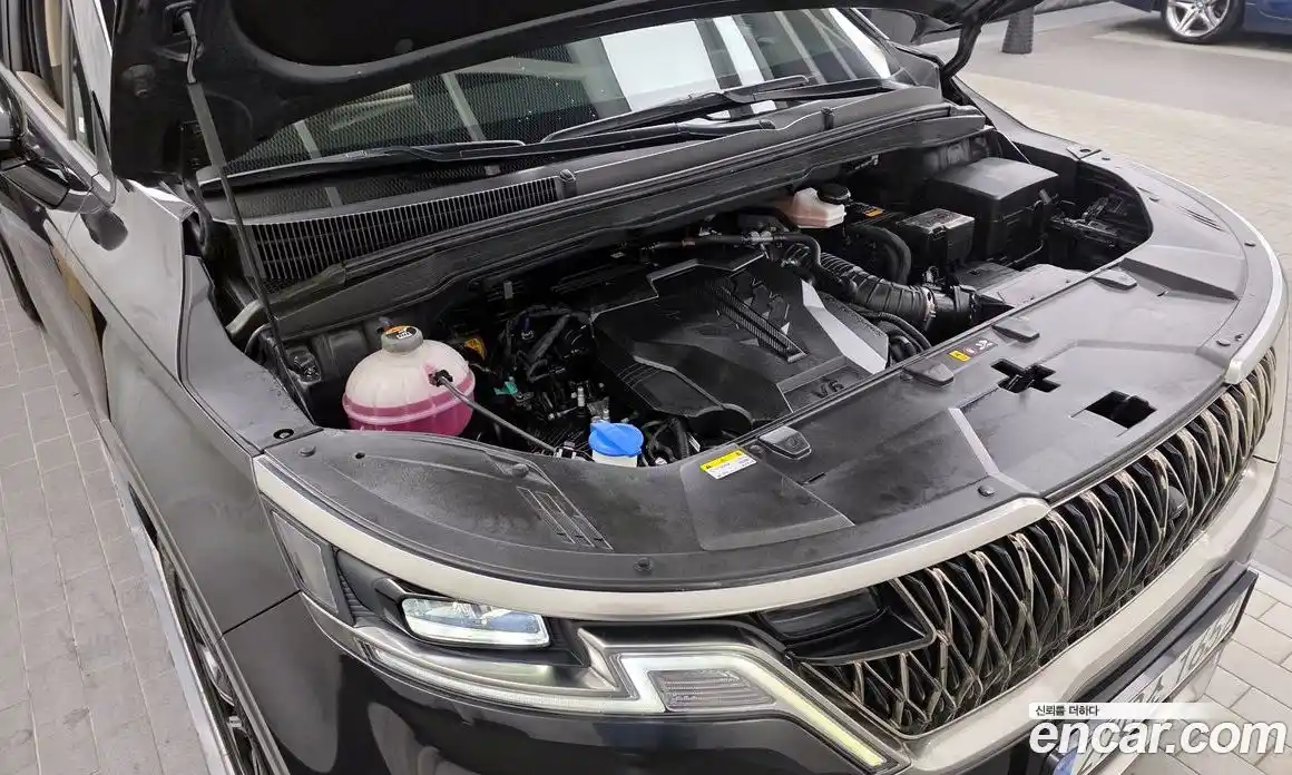 Kia Canival 2023 3.5 Автомат в Москве № 121775, фото 6