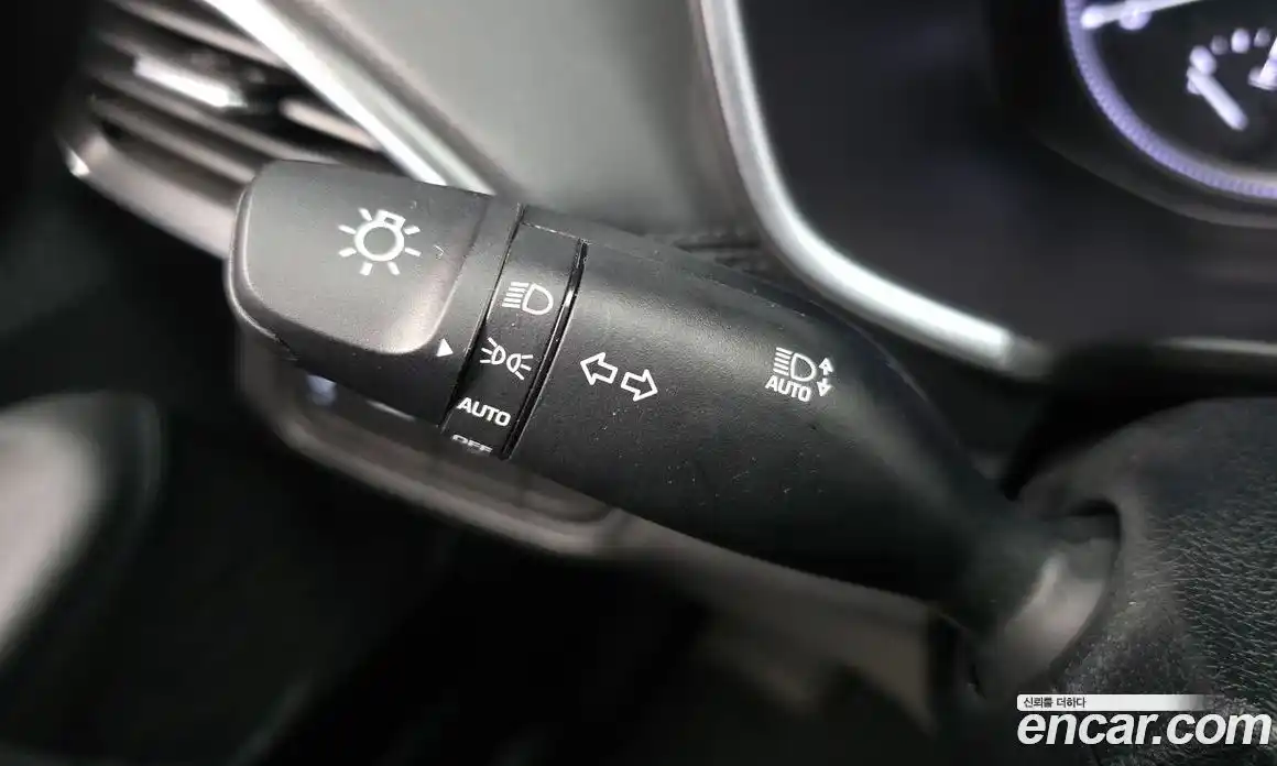 Hyundai Santa Fe 2019 2.2 Автомат в Москве № 125482, фото 15