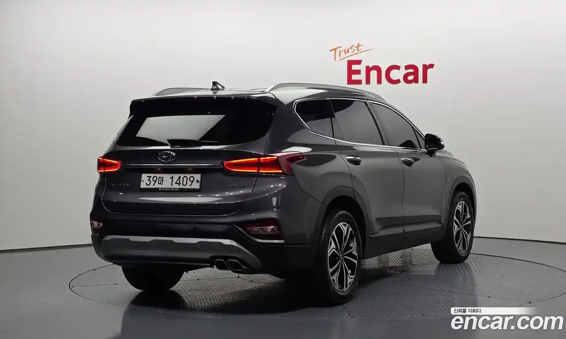 Hyundai Santa Fe 2019 2.2 Автомат в Москве № 125482, фото 20