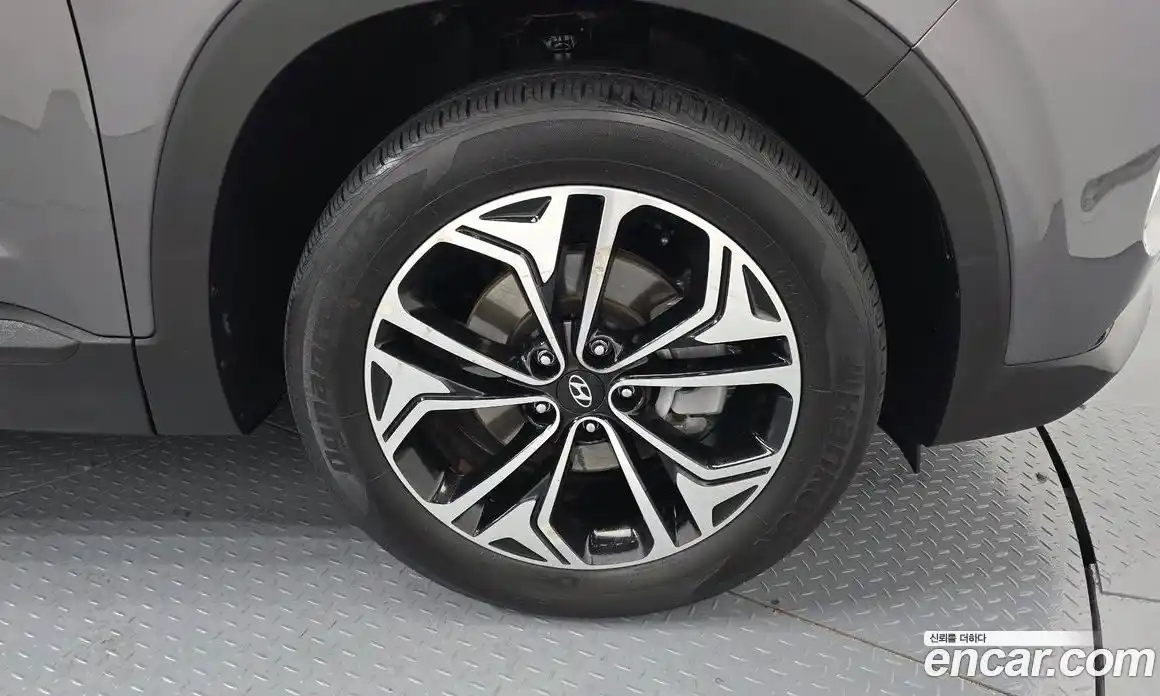 Hyundai Santa Fe 2019 2.2 Автомат в Москве № 125482, фото 6