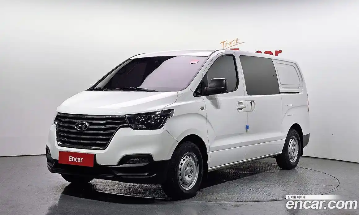 Hyundai Starex 2019 2.5 Автомат в Москве № 126771, фото 12