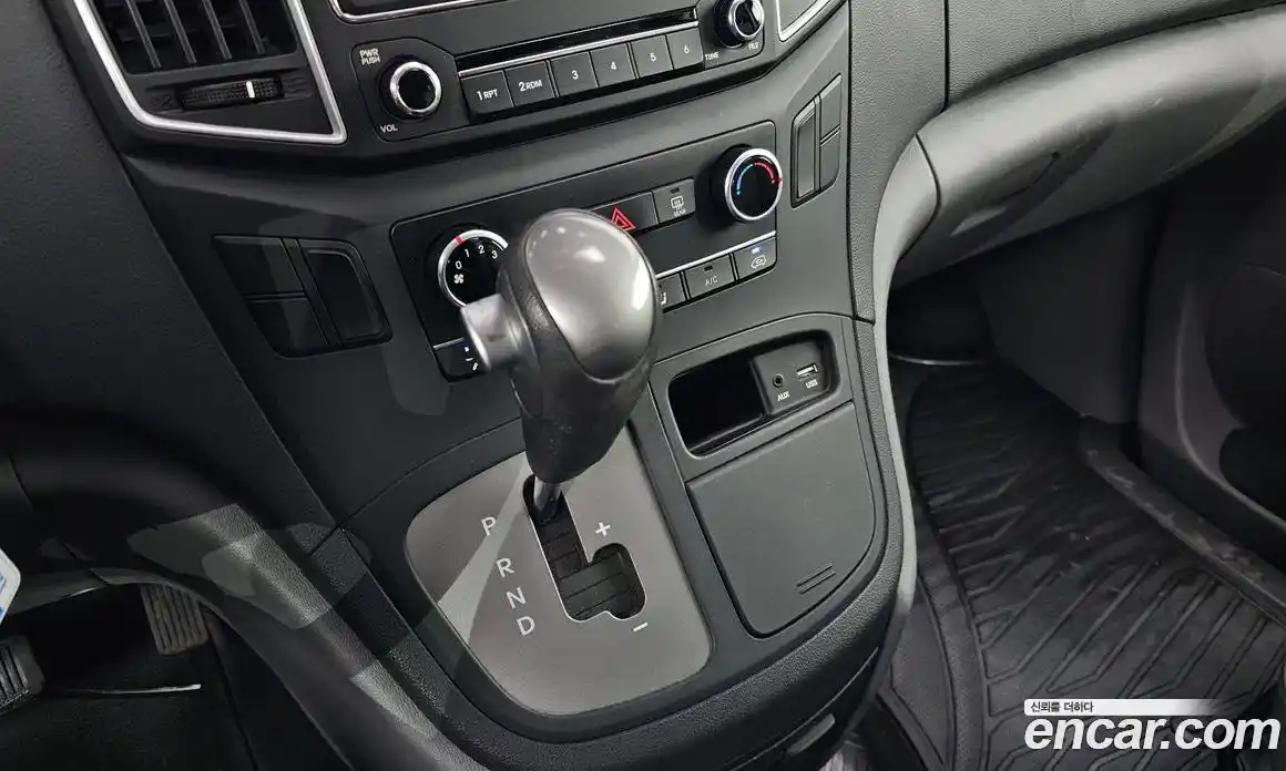 Hyundai Starex 2019 2.5 Автомат в Москве № 126771, фото 10