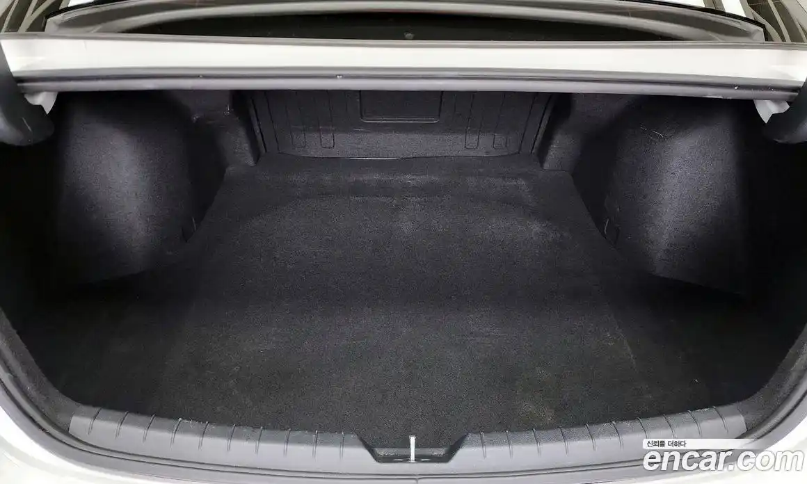 Kia K5 2021 2.0 Автомат в Москве № 133971, фото 20