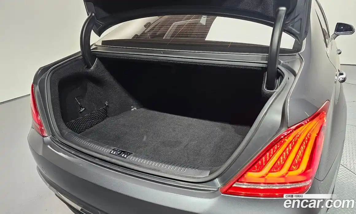 Genesis EQ900 2016 3.3 Автомат в Москве № 134587, фото 18