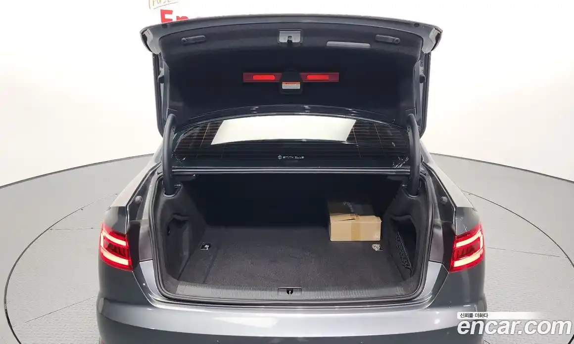 Audi A4 2019 2.0 Автомат в Москве № 135386, фото 1