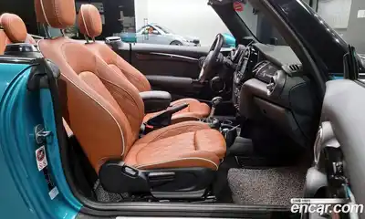 Mini Cooper Convertible 2017 2.0 Автомат в Москве № 136742, миниатюра 11