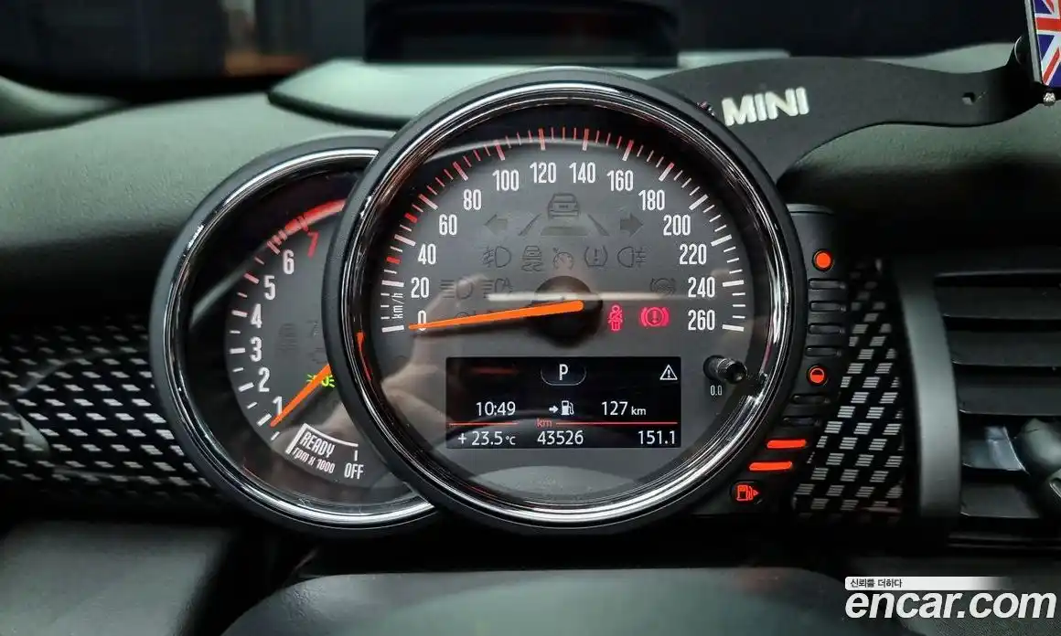 Mini Cooper Convertible 2017 2.0 Автомат в Москве № 136742, фото 8