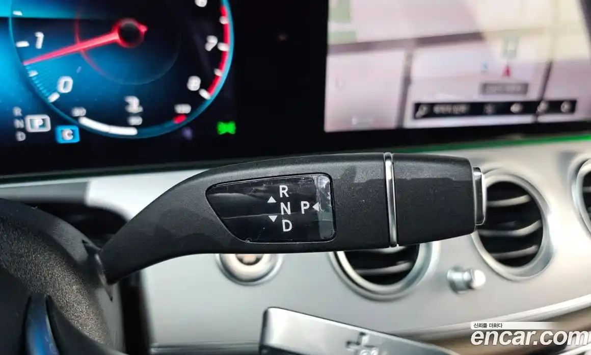 Mercedes-Benz E-Class 2021 2.0 Автомат в Москве № 141560, фото 19