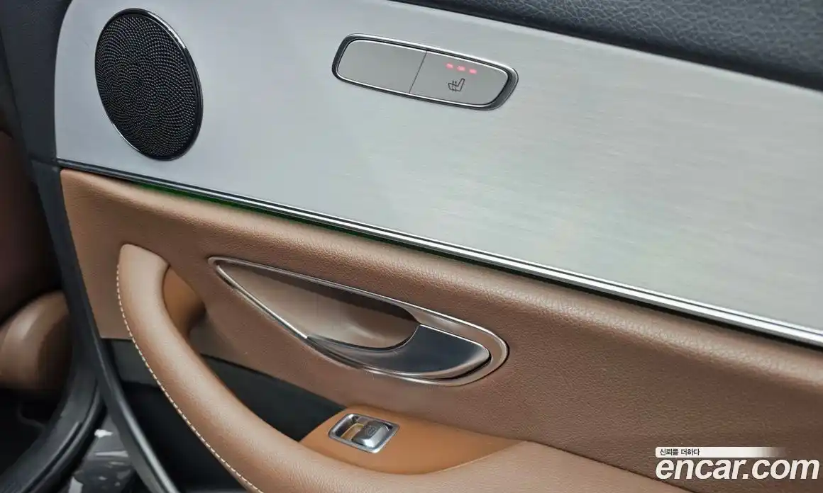 Mercedes-Benz E-Class 2021 2.0 Автомат в Москве № 141560, фото 20