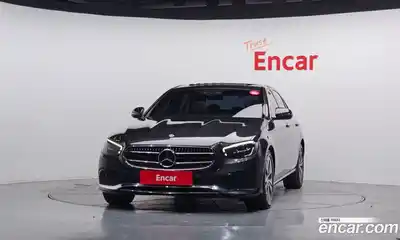 Mercedes-Benz E-Class 2021 2.0 Автомат в Москве № 141560, миниатюра 3