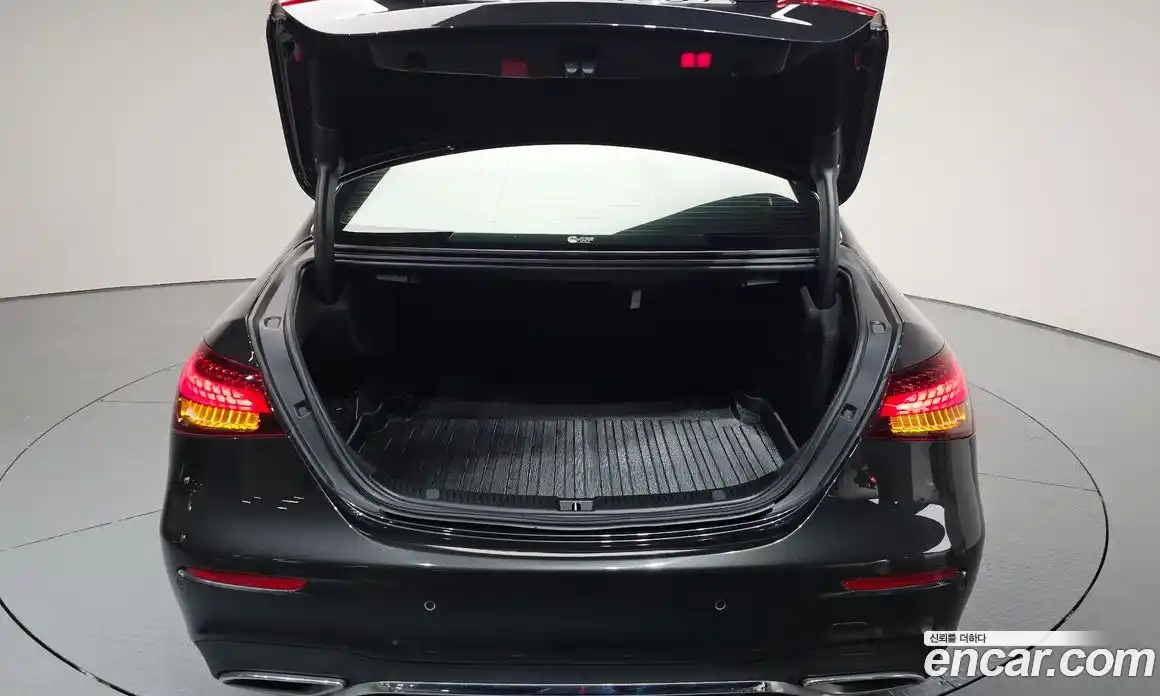 Mercedes-Benz E-Class 2021 2.0 Автомат в Москве № 142497, фото 19