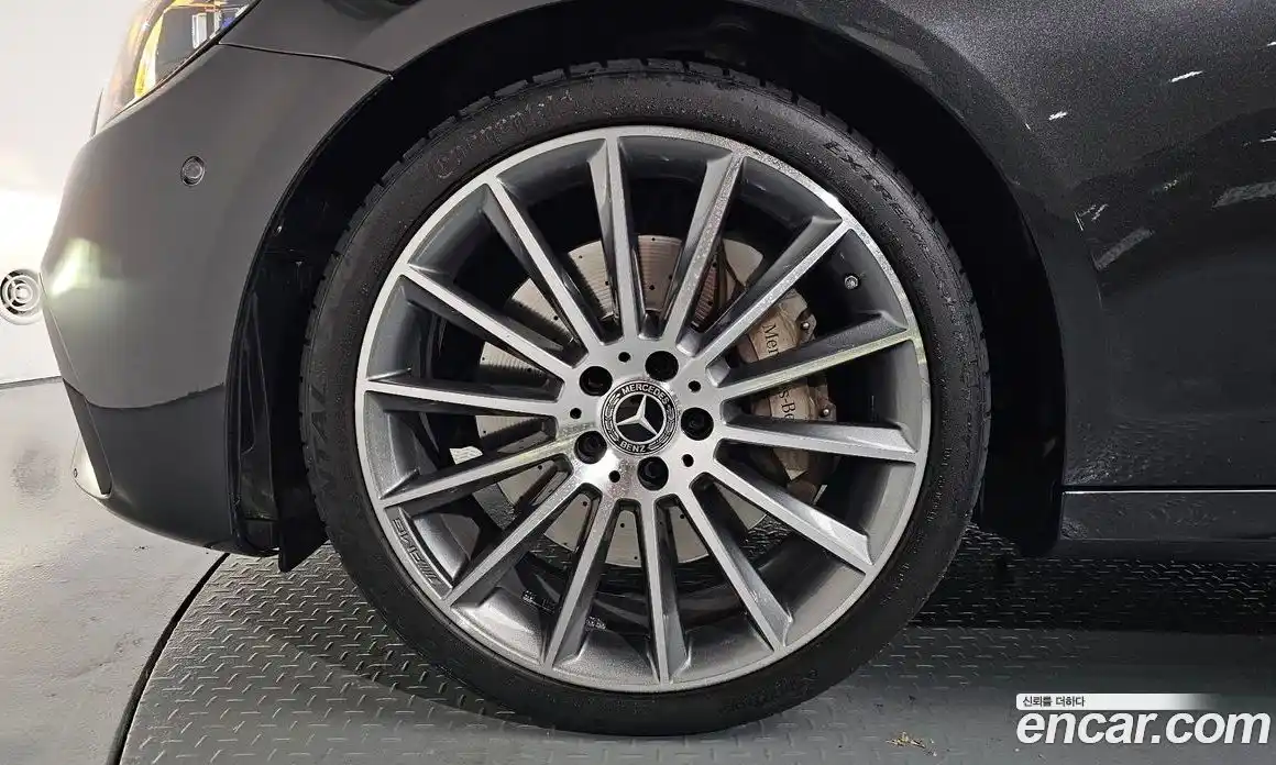 Mercedes-Benz E-Class 2021 2.0 Автомат в Москве № 142497, фото 4