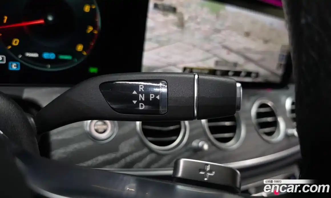 Mercedes-Benz E-Class 2021 2.0 Автомат в Москве № 142497, фото 8