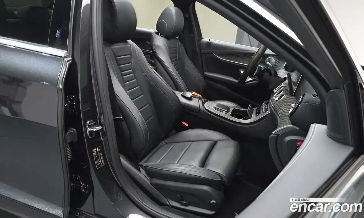 Mercedes-Benz E-Class 2021 2.0 Автомат в Москве № 142497, фото 9