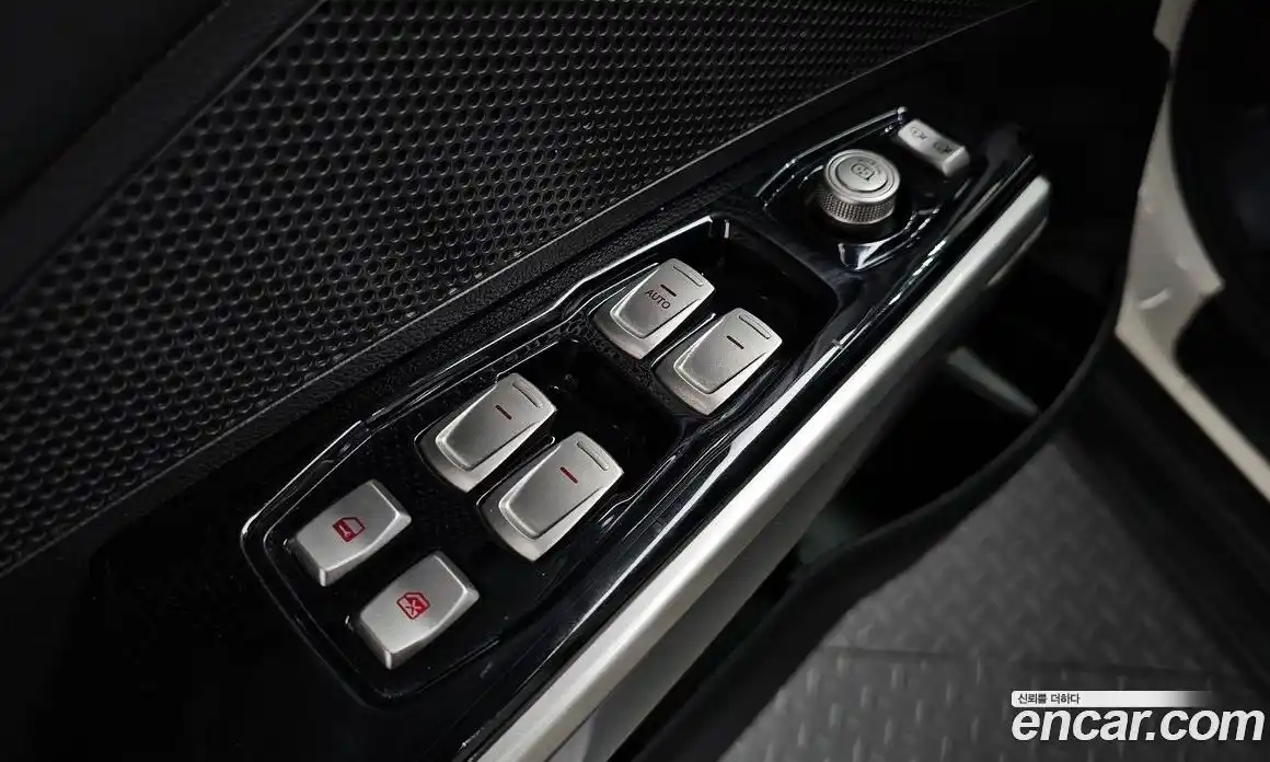 SsangYong TIBOLI 2016 1.6 Автомат в Москве № 146727, фото 12