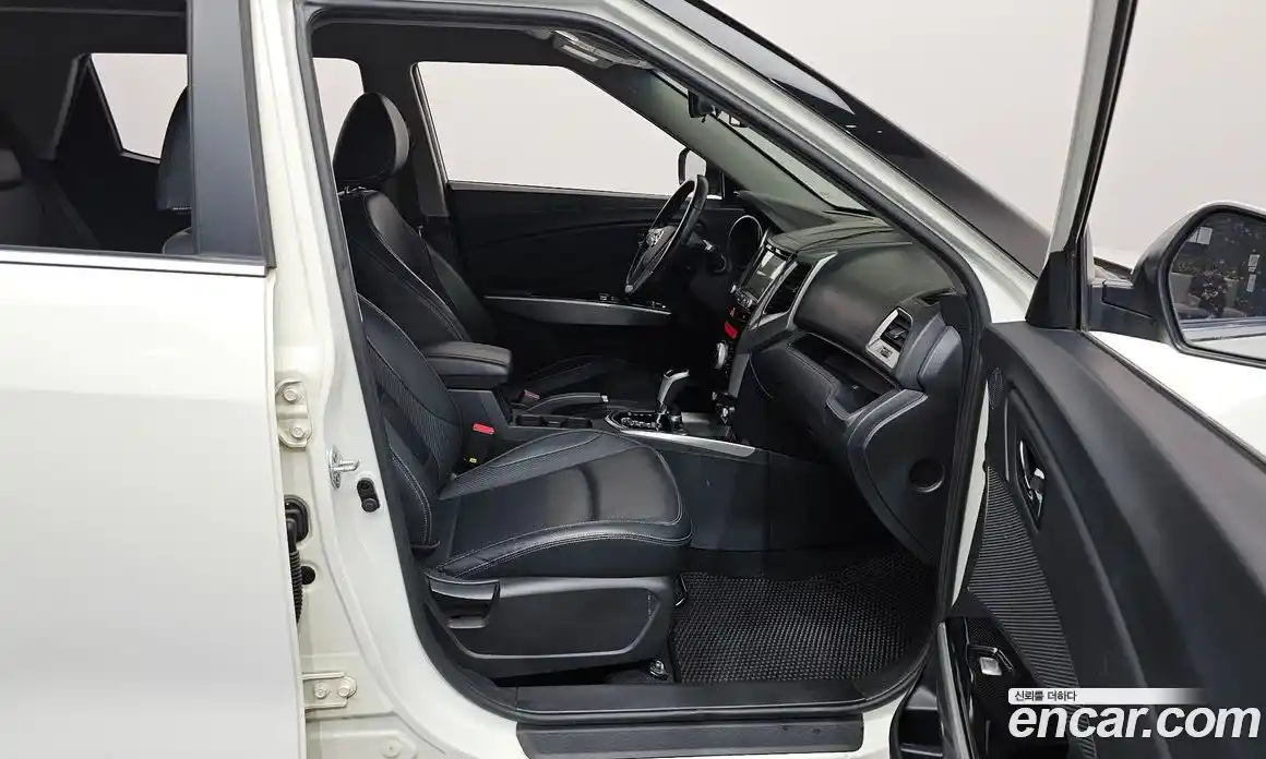 SsangYong TIBOLI 2016 1.6 Автомат в Москве № 146727, фото 18