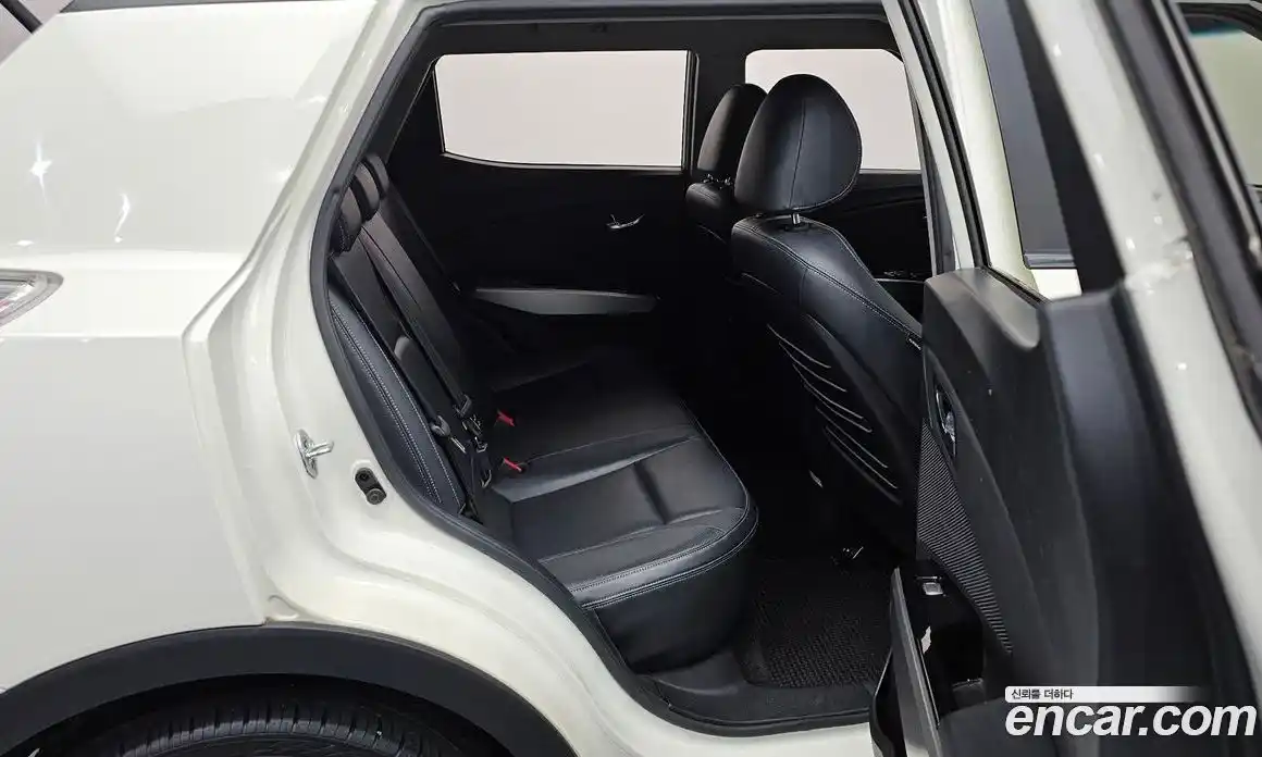 SsangYong TIBOLI 2016 1.6 Автомат в Москве № 146727, фото 8