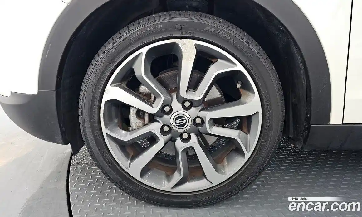 SsangYong TIBOLI 2016 1.6 Автомат в Москве № 146727, фото 9