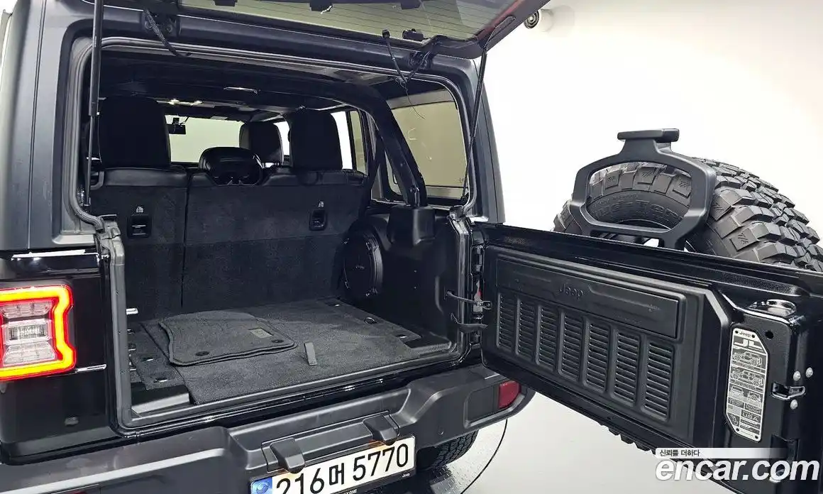 Jeep Wrangler 2023 2.0 Автомат в Москве № 147959, фото 20