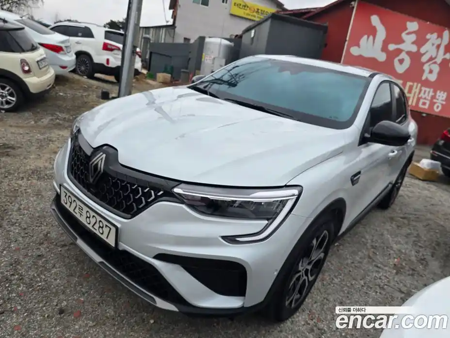 Renault Arkana 2025 1.6 Автомат в Москве № 152030, фото 3