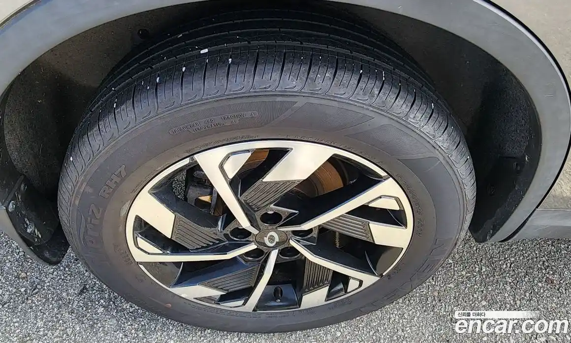 Renault QM6 2024 2.0 Автомат в Москве № 152125, фото 13