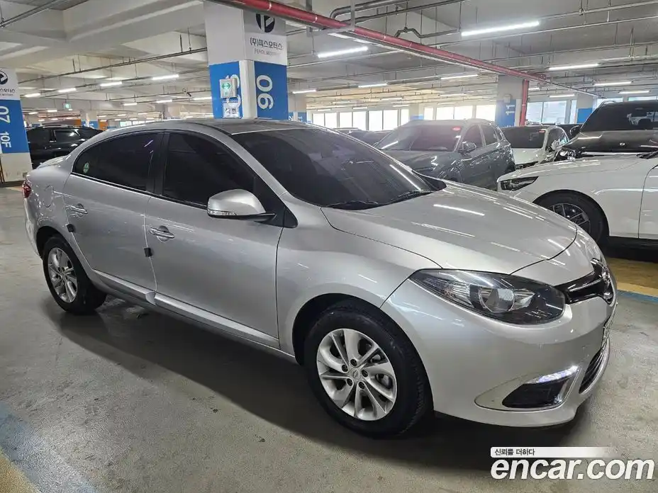 Renault SM3 2015 1.6 Автомат в Москве № 153053, фото 6